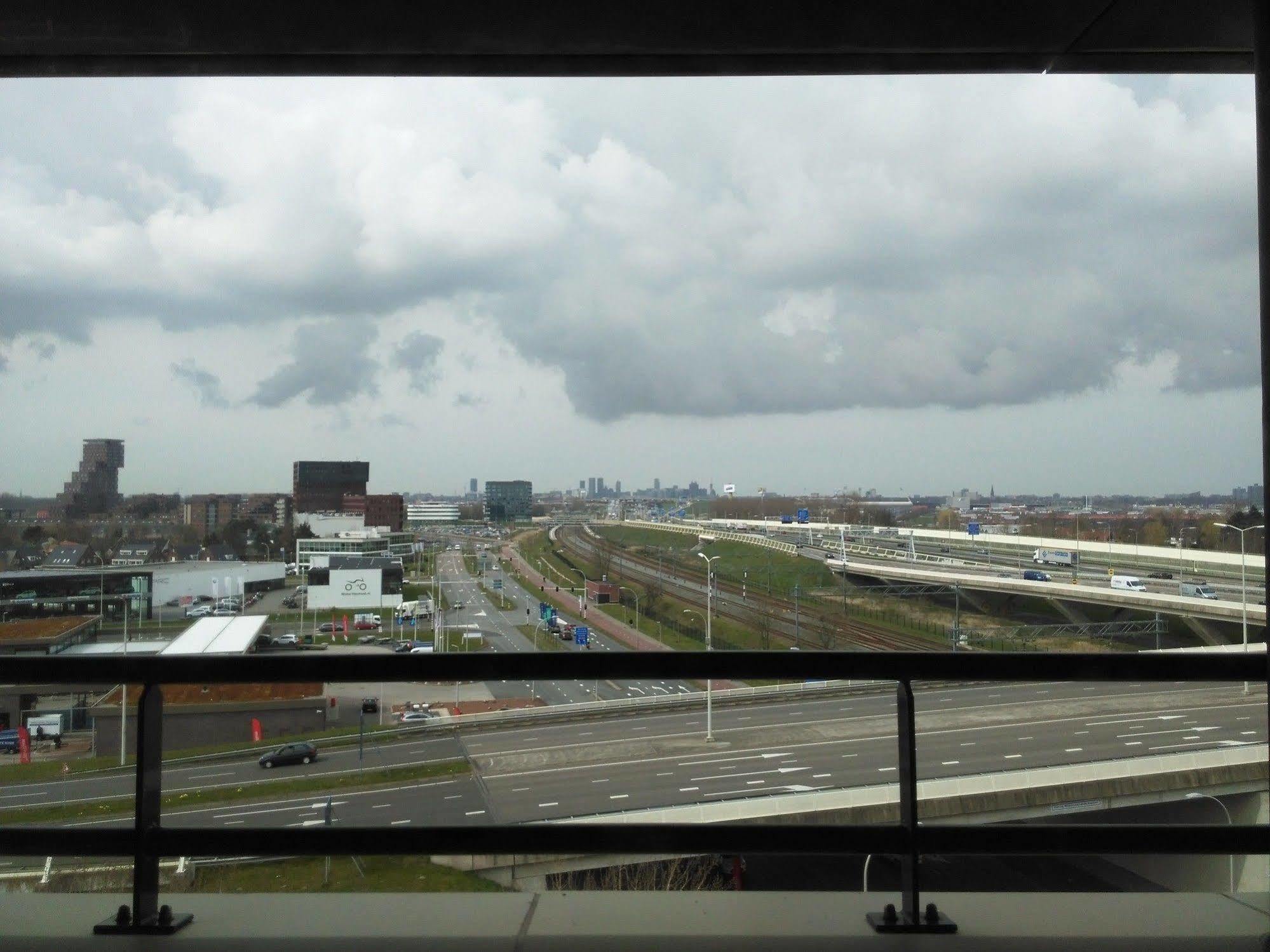Van Der Valk Hotel Den Haag ノートドルプ エクステリア 写真